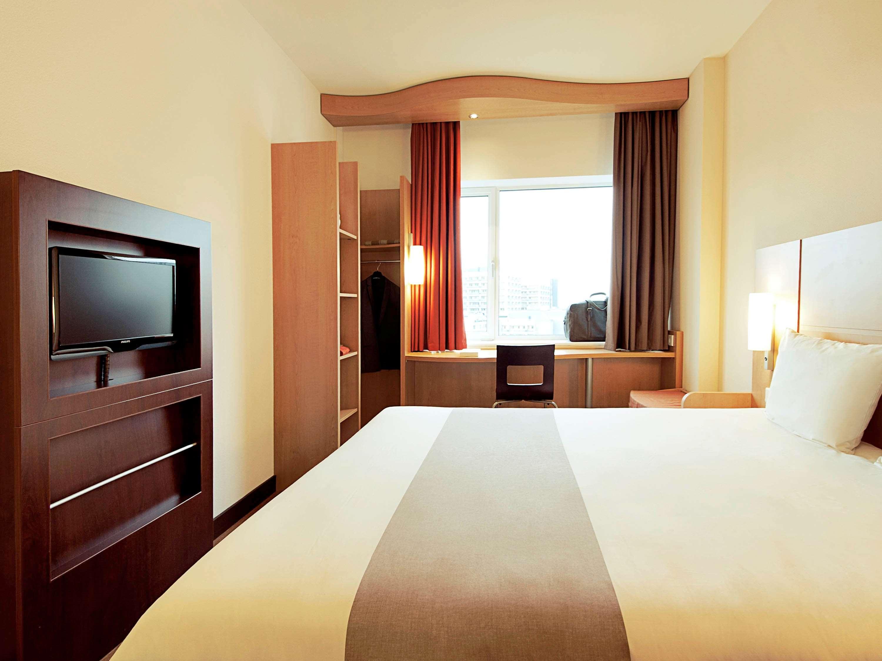 Ibis Baar Zug Exterior foto